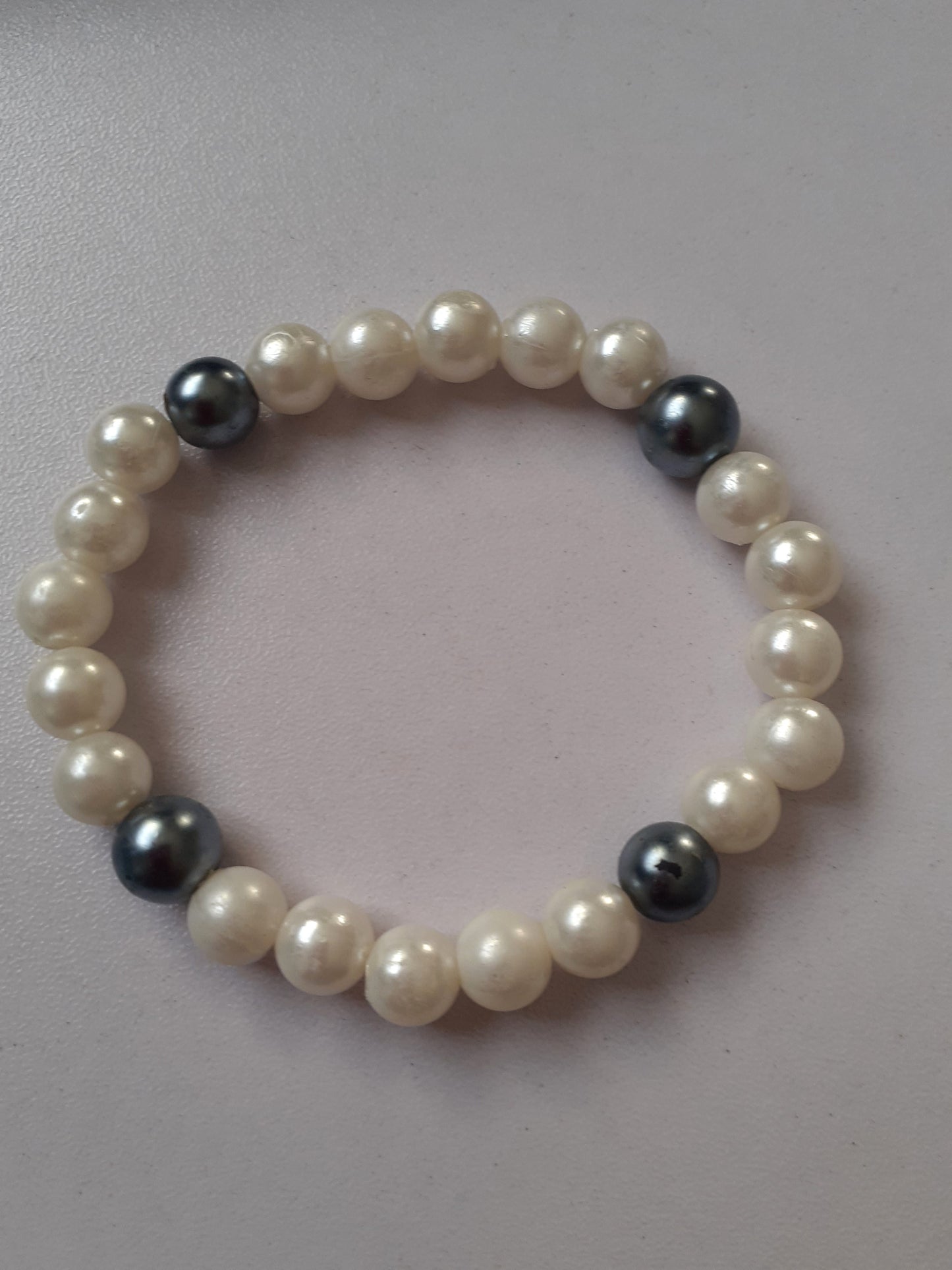 Black and White pearl bracelet