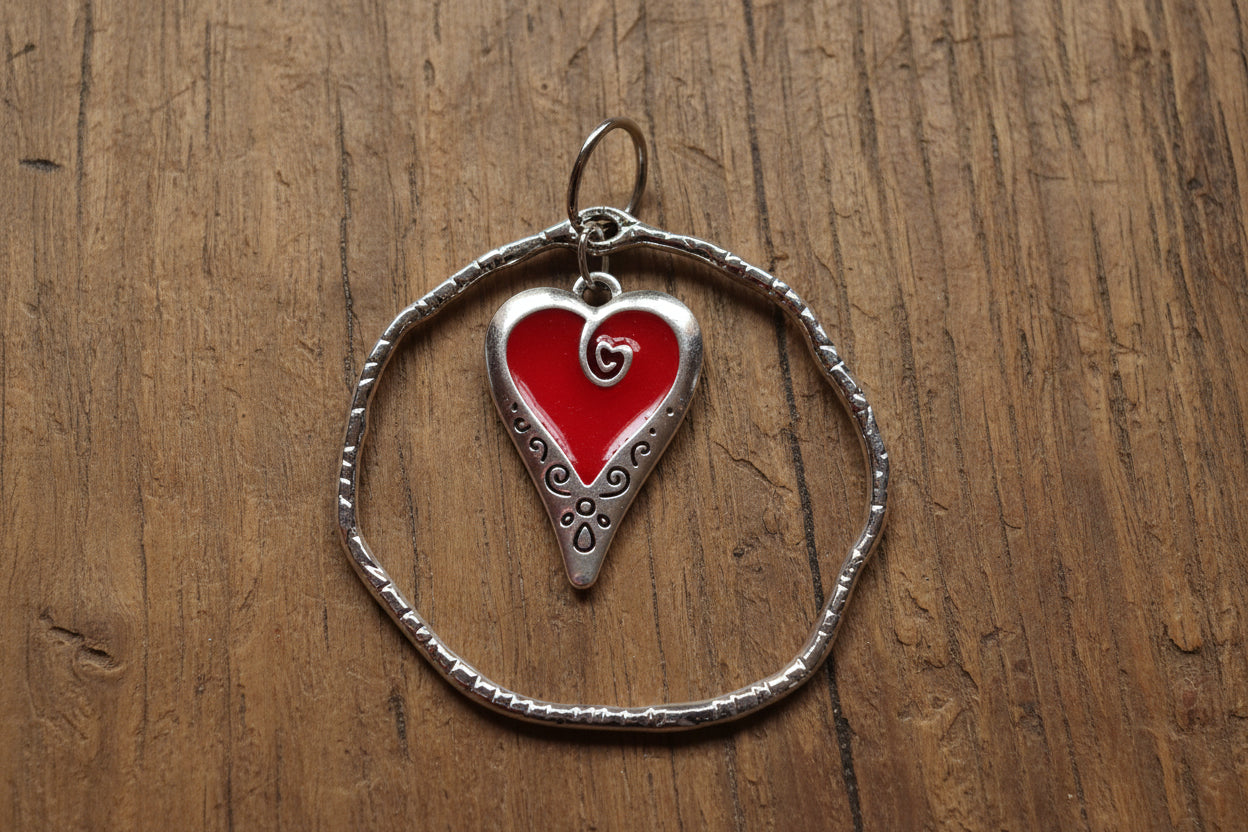 Heart-shaped red pendant necklace