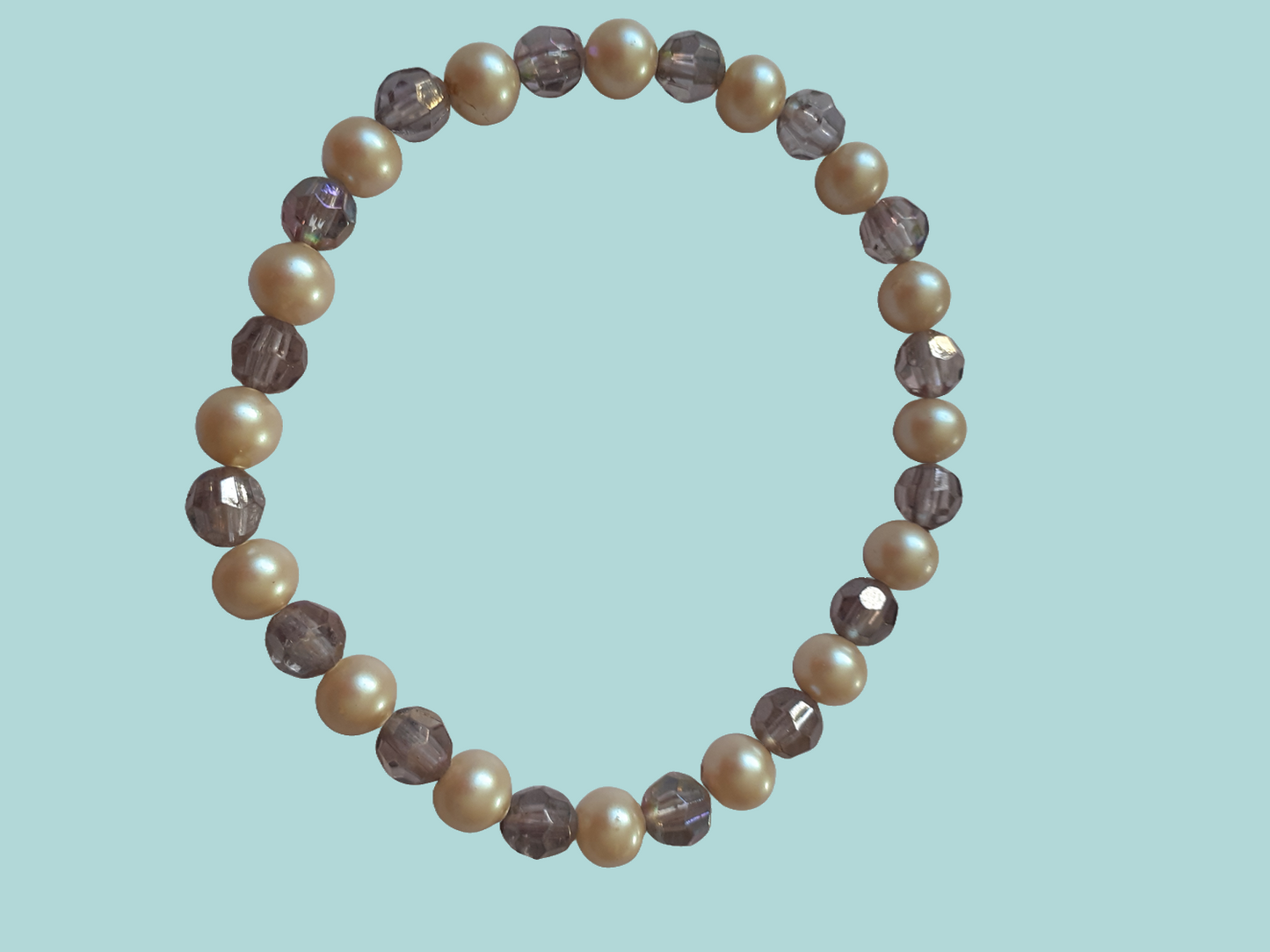 Pearl and metalic iridescent beads bracelets