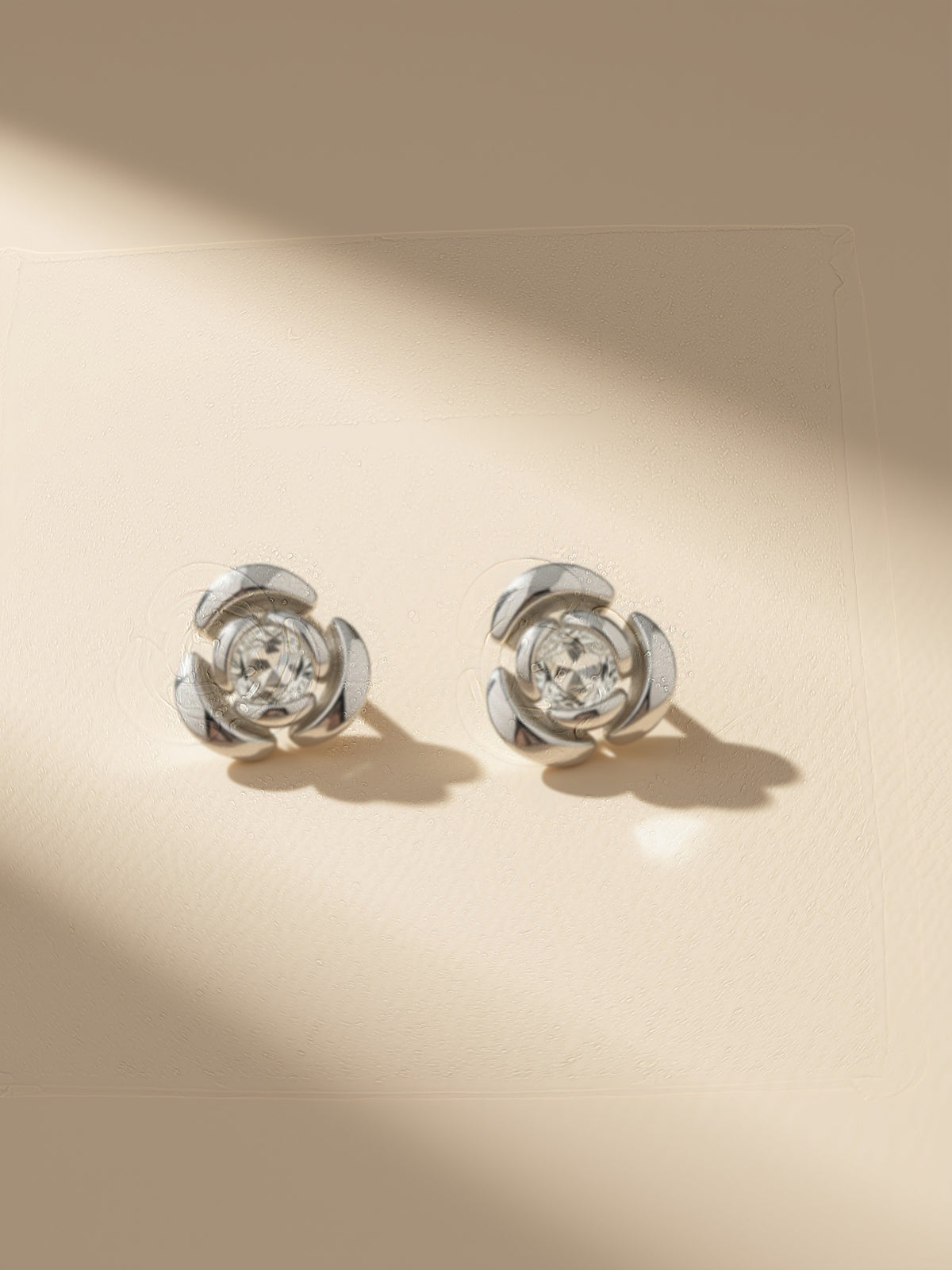 Lightweight Flower Stud earrings