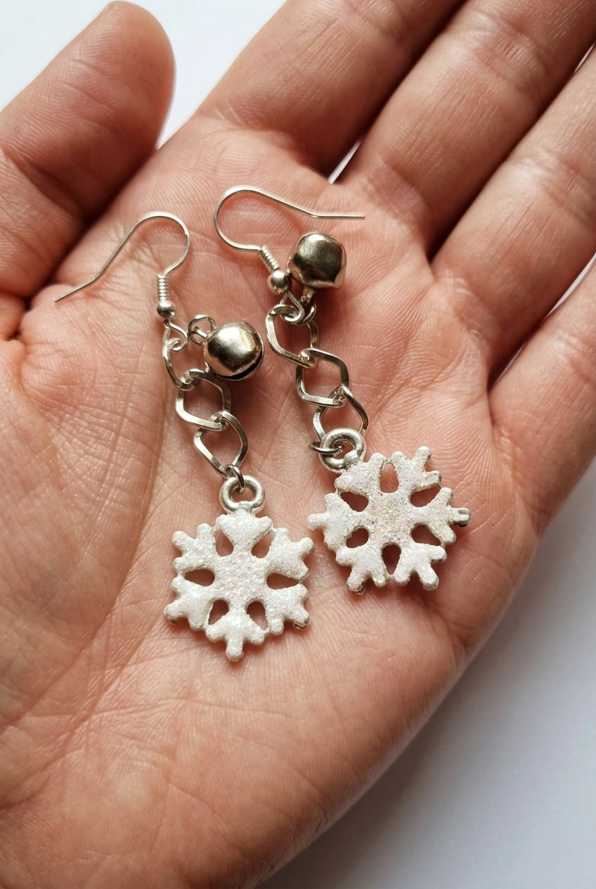 Snowflakes drop earrings